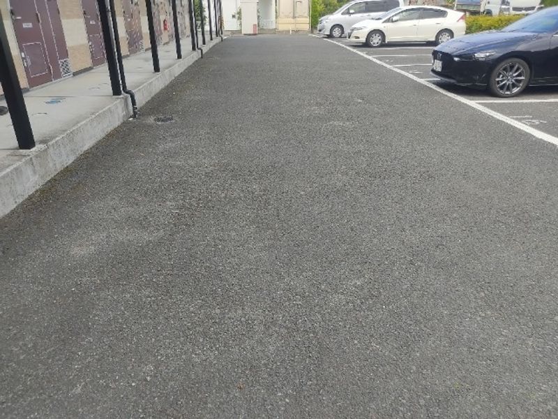 レオパレス大谷地 駐車場