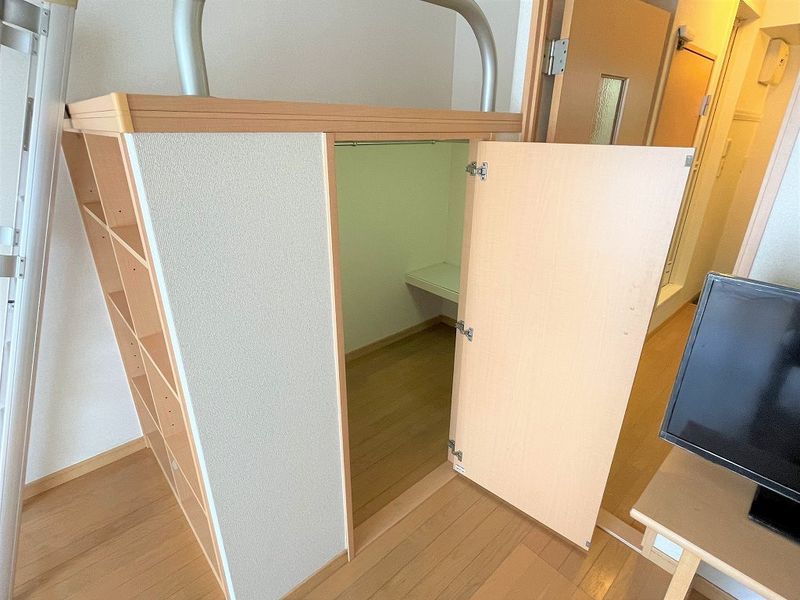 レオパレスエスペランサ舞 収納