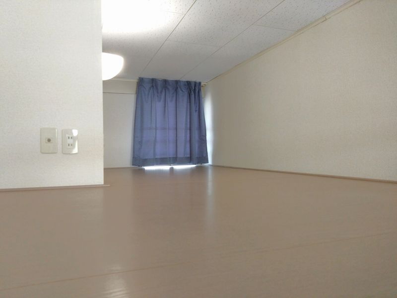 レオパレス燕良 収納