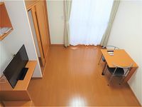 レオパレスリーザ三輪 居間