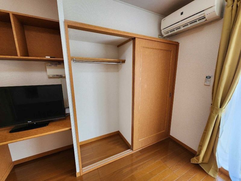 レオパレスサンホワイト枝松 収納