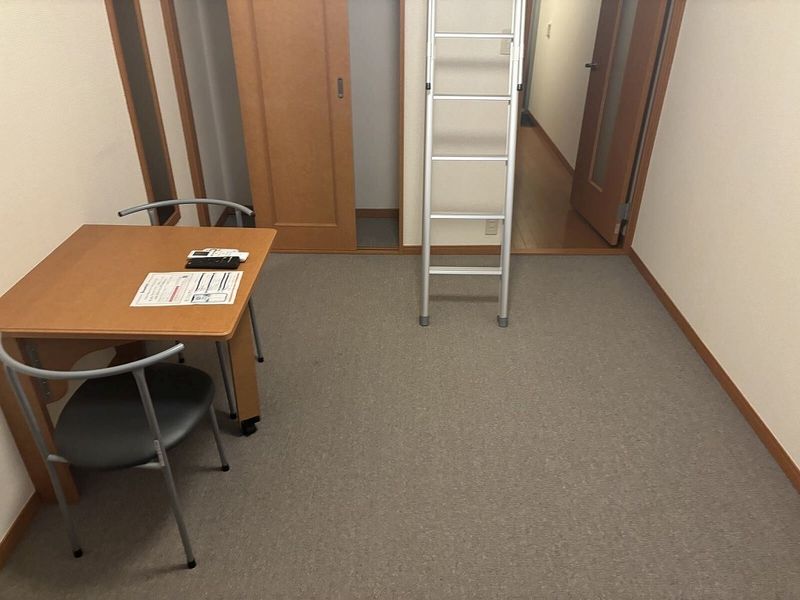 レオパレス柏座 居間