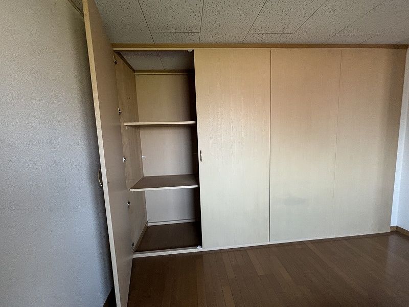レオパレスしおかぜⅡ 収納