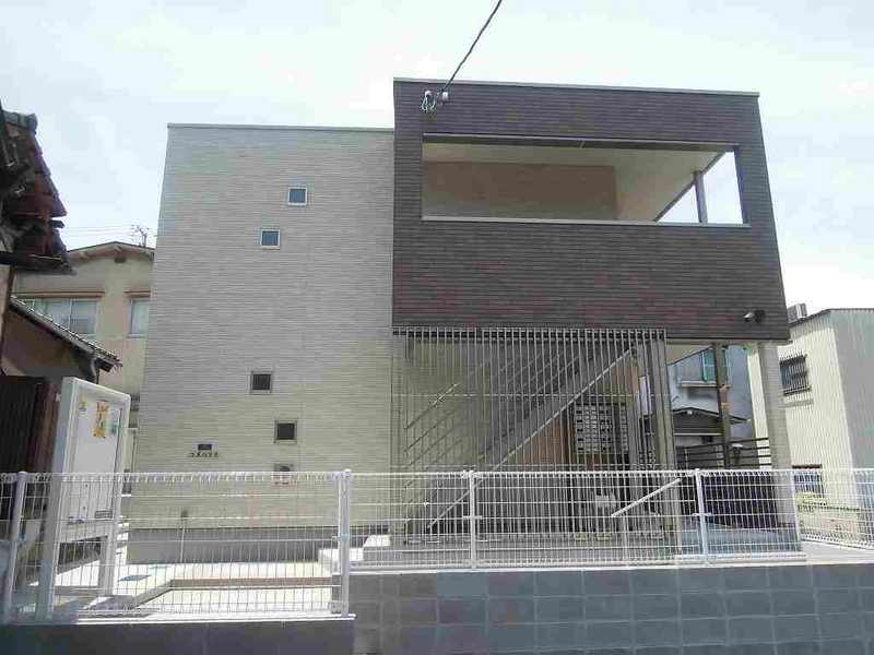 CLEINO Uzu House Ban công