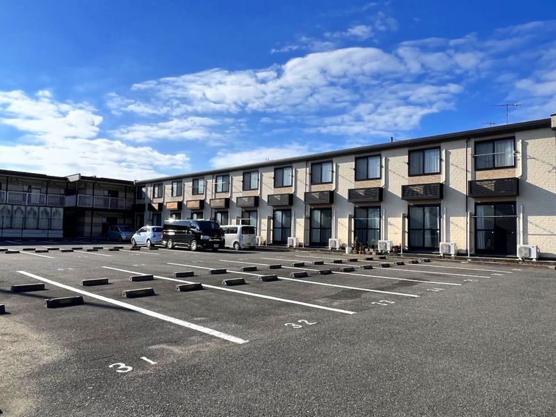 レオパレス紀北なかじま 駐車場