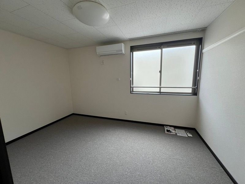 レオネクストグレイス戸坂 居間