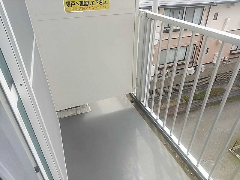 レオパレスピュア バルコニー