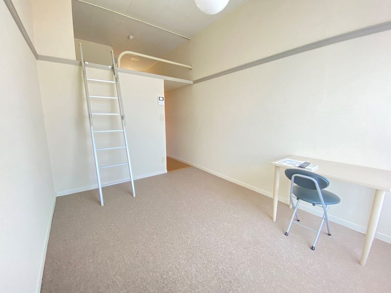 レオパレスルミエールⅡ 居間