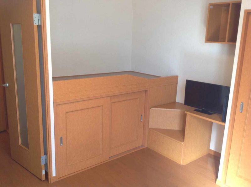レオパレスハナブサ 居間