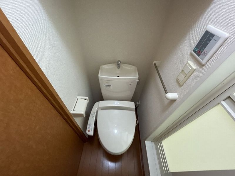 レオパレスＳＨＩＮＷＡ トイレ