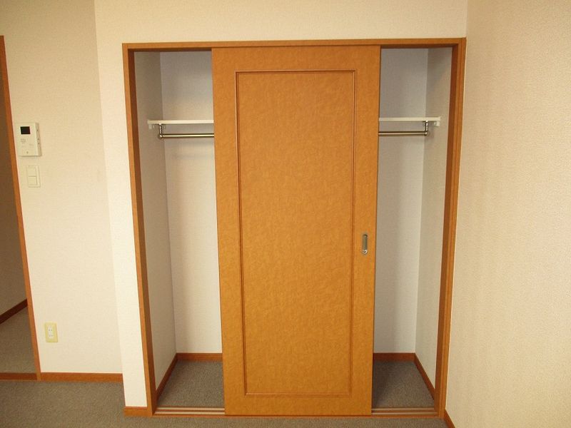 レオパレスアウル 収納