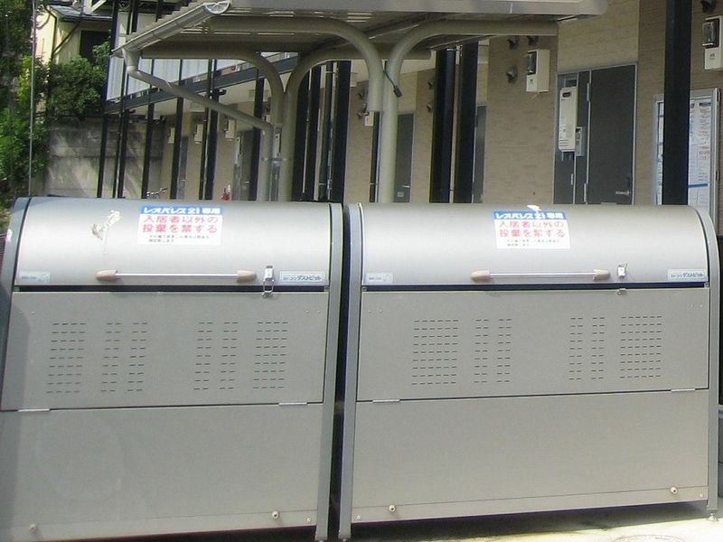 レオパレスボヌール塩屋 共用部分