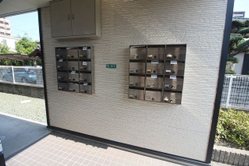 レオパレス松山インターⅡ エントランス
