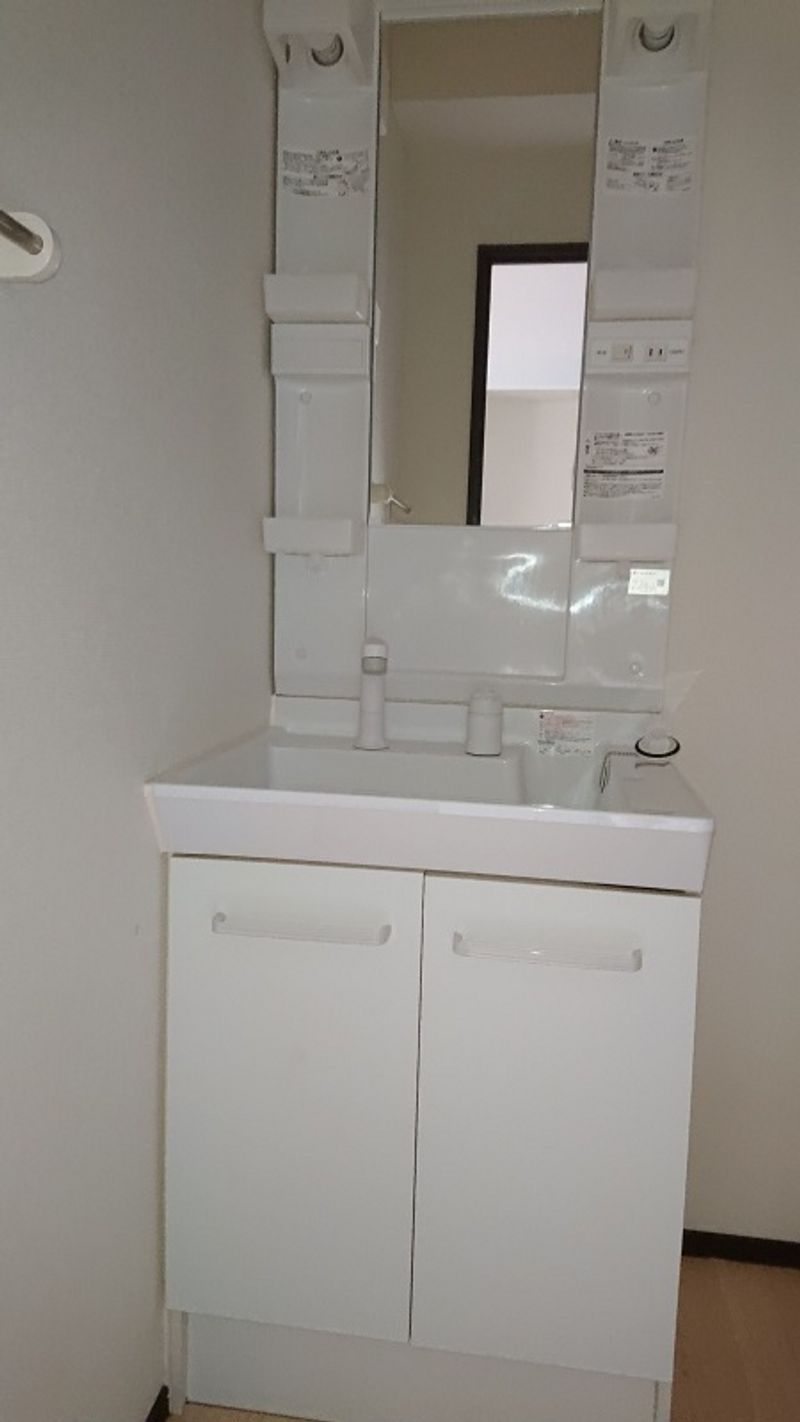 CLEINO SHINONOME Washroom