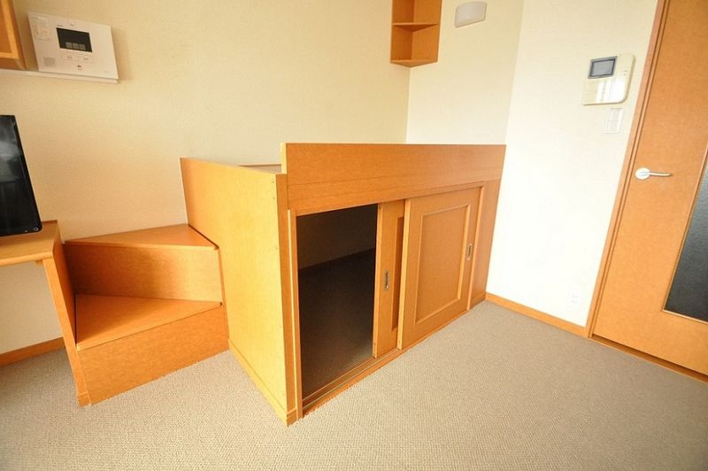 レオパレスいわせの 居間
