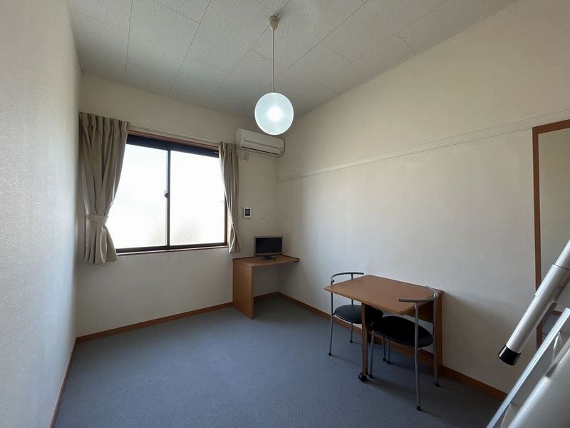 レオパレス風の丘 居間