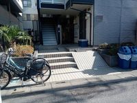 レオパレスファーレⅥ エントランス