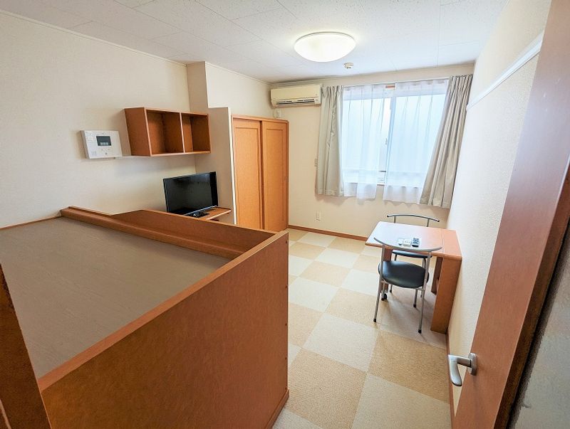 レオパレス中央 居間