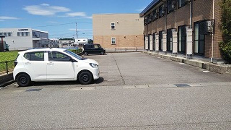 レオパレス長崎 駐車場