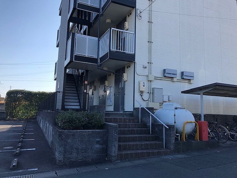 レオパレスノザンファンⅡ エントランス