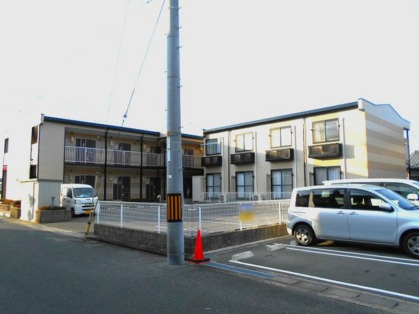 レオパレス神ヶ辻中 外観
