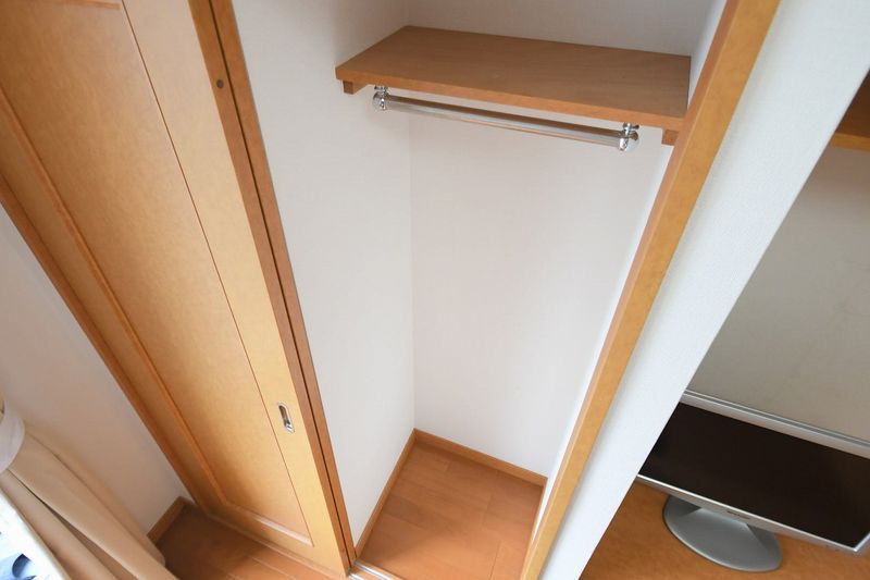 レオパレスＦｌａｔ新栄 収納