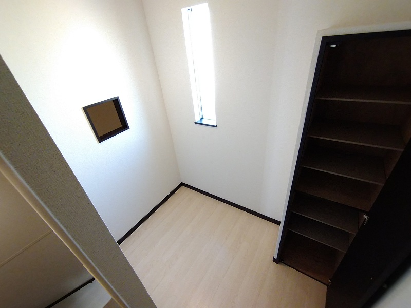 LEONEXT Flora Ogikubo 수납공간