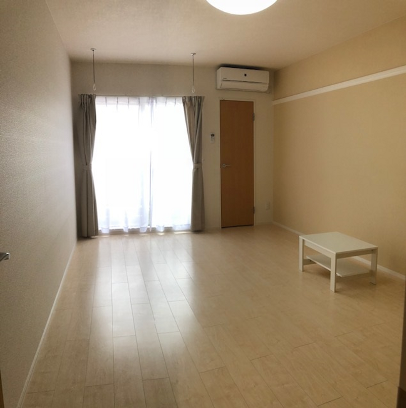 CLEINO Reveur Bliss Living room