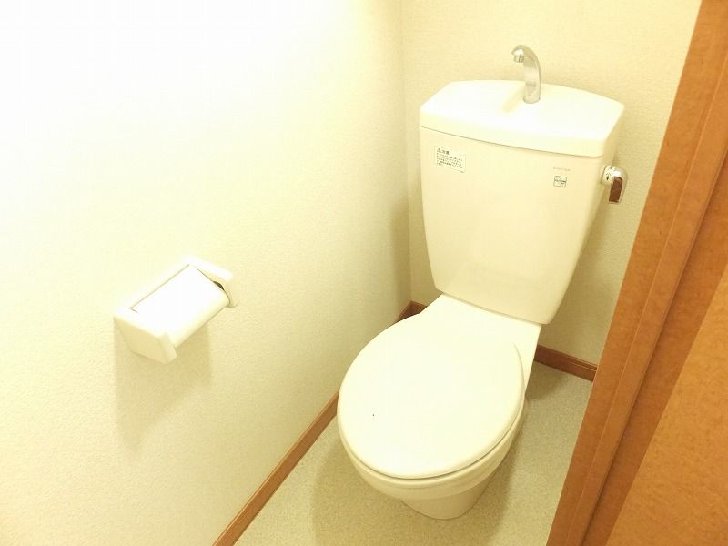 レオパレスセレッソ トイレ
