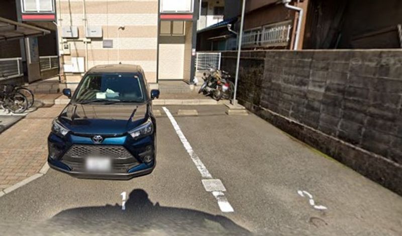 レオパレスソレーユ萩崎 駐車場