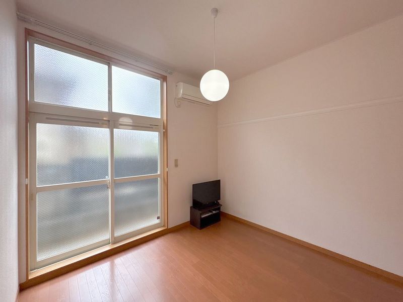 レオパレスフリーデ 居間