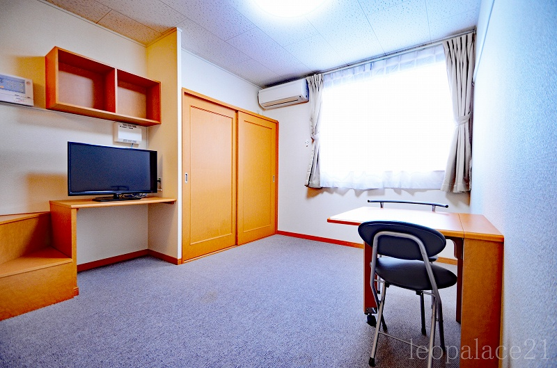 leopalace Pratique Akishima 客厅
