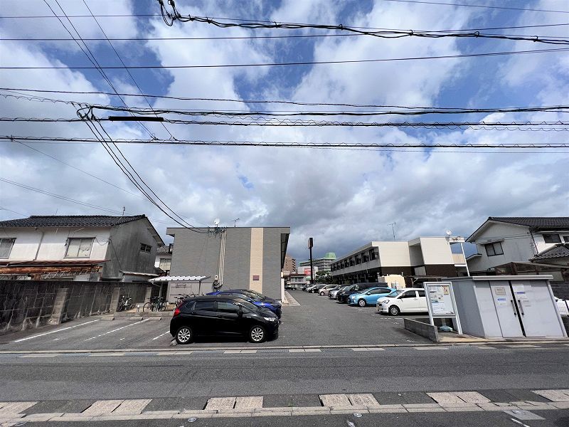 レオパレスアーバンコート 駐車場