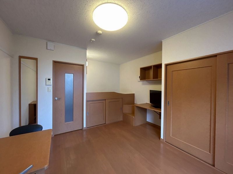 レオパレスクレスト川越 居間