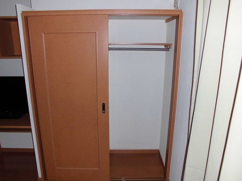レオパレス宇多の里 収納