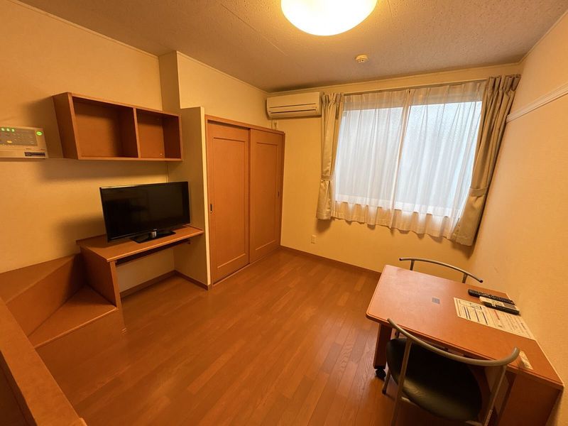 レオパレスミストラル 居間