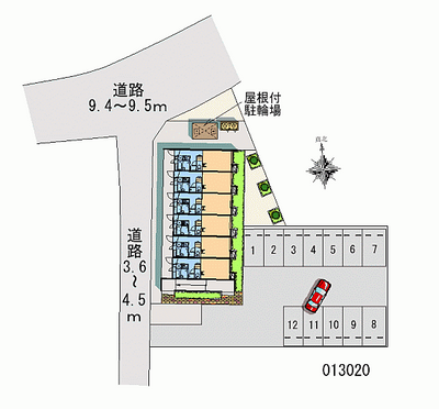 13020 Monthly parking lot