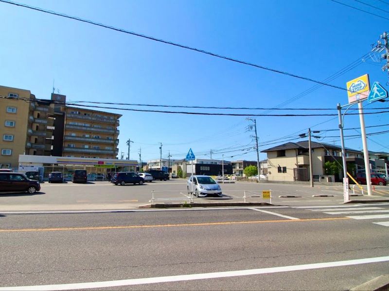 LEONEXT Morning Glory Surrounding area