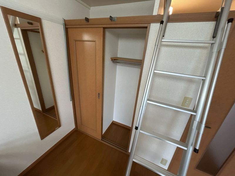 レオパレスホムラ 収納