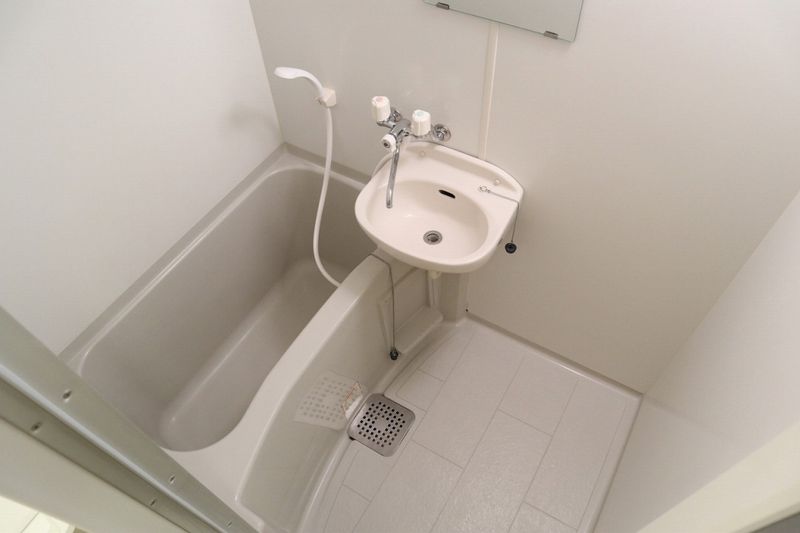 レオパレスよろづや 風呂