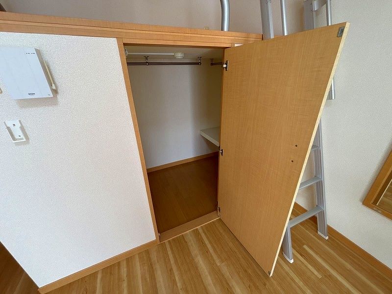 レオパレスソレーユⅢ 収納