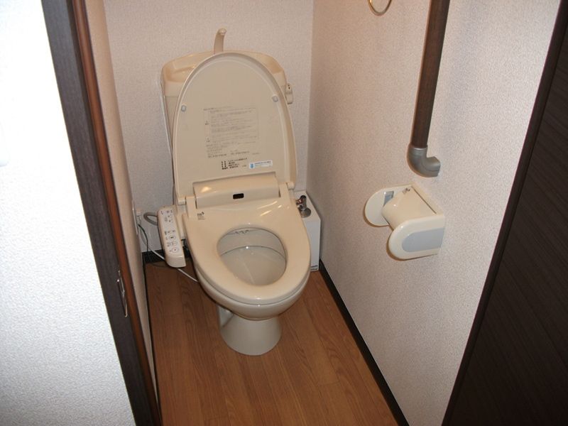 レオパレスカートン トイレ