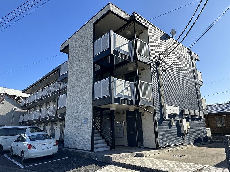 レオパレス中今泉 エントランス