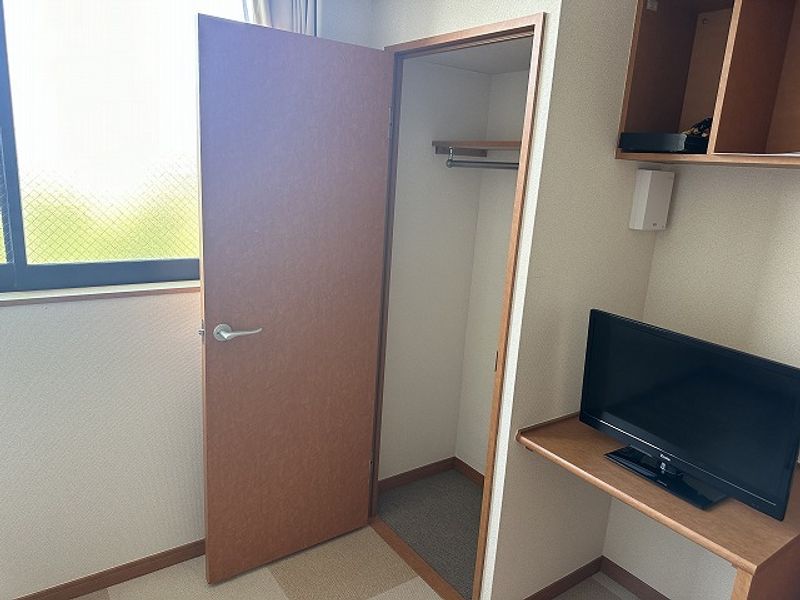 レオパレスヒルサイドハイツ菅田 収納