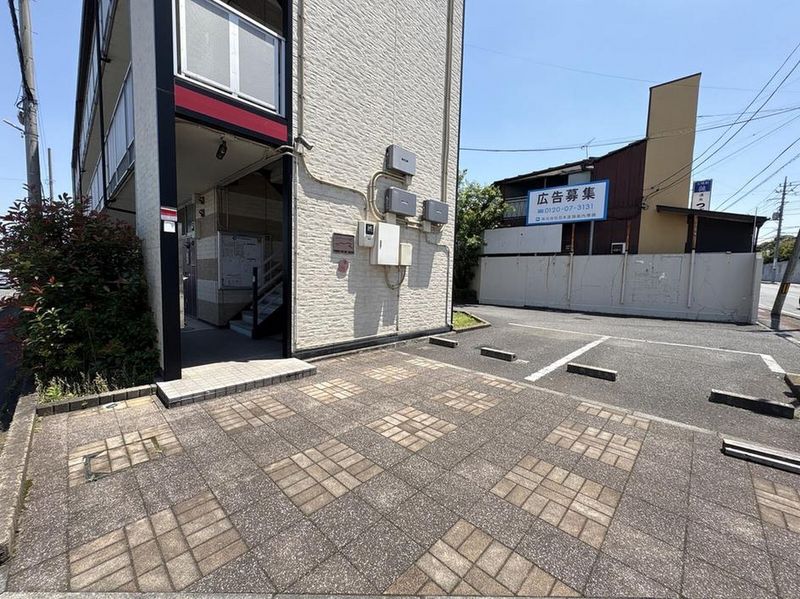 レオパレス天大南 エントランス