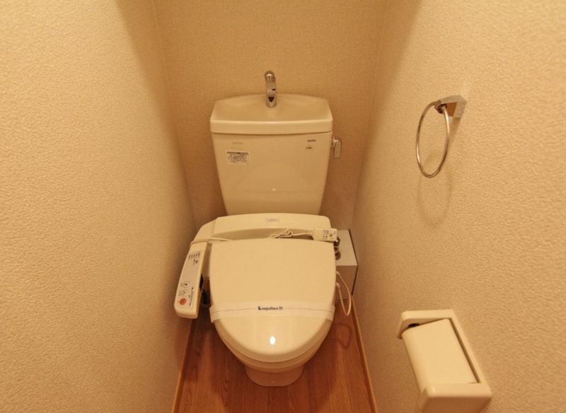 レオパレス北綾瀬 トイレ