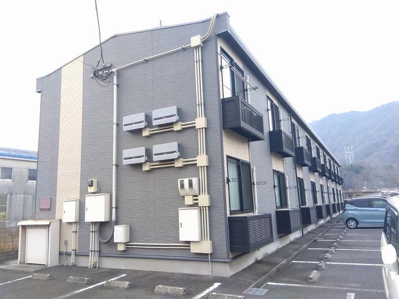 レオパレス観音寺 外観