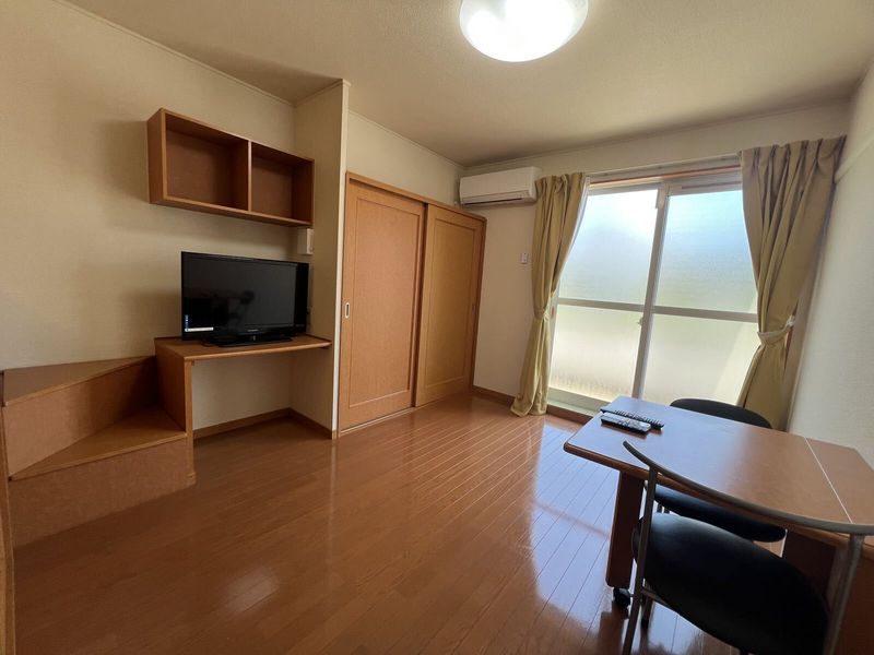 レオパレスレウニール 居間