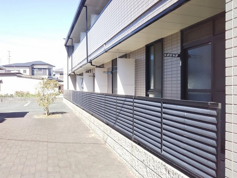 レオパレス東山Ｂ 外観
