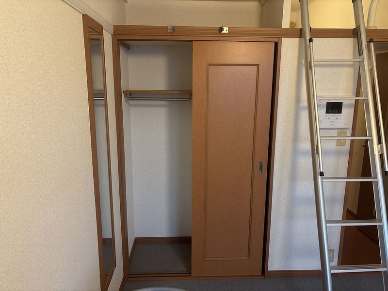 レオパレスウエストゴールド 収納